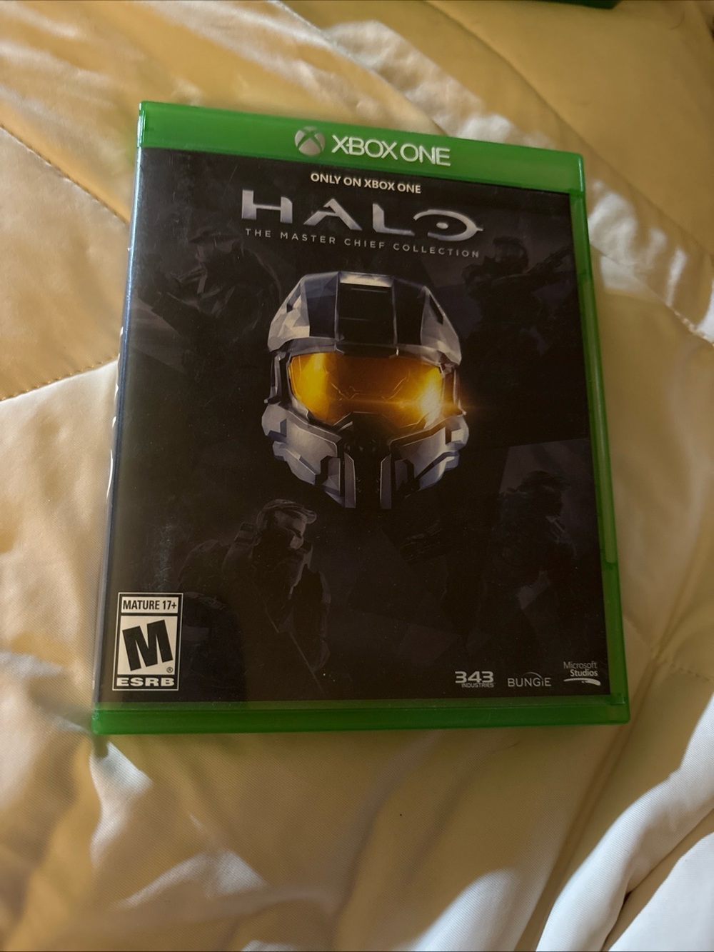 Xbox One Halo: The Master Chief Collection - Black with Yellow Accent